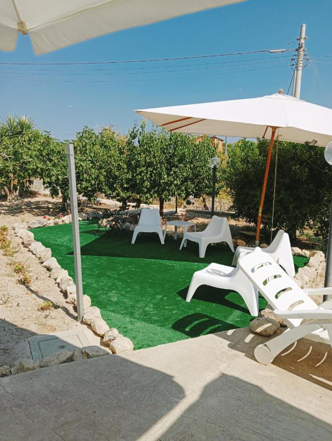 Jardinu Pension Noto Buitenkant foto