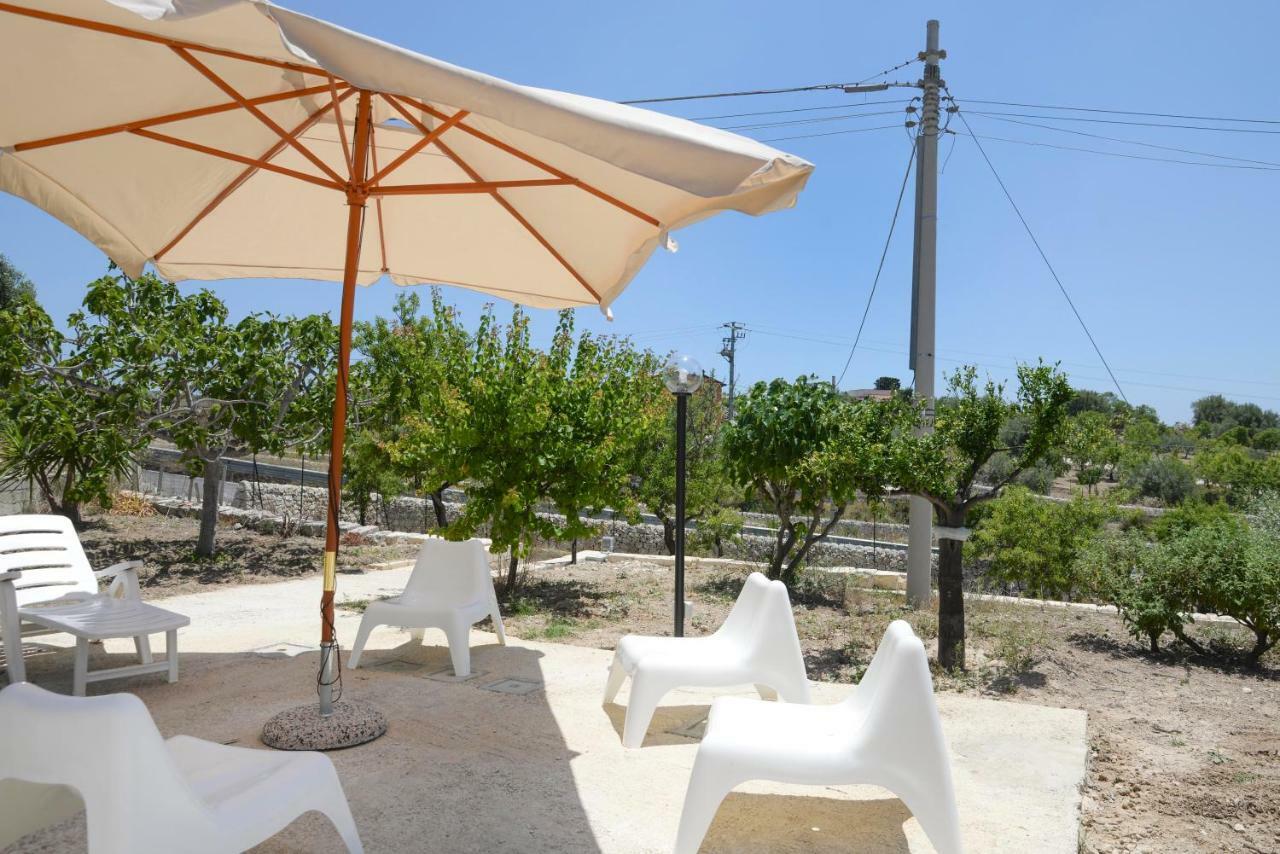 Jardinu Pension Noto Buitenkant foto