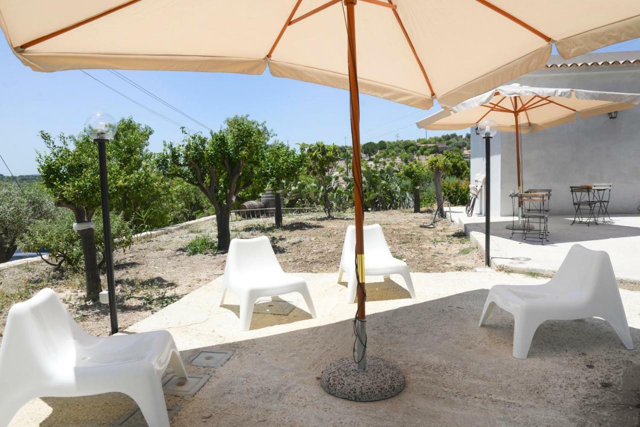 Jardinu Pension Noto Buitenkant foto
